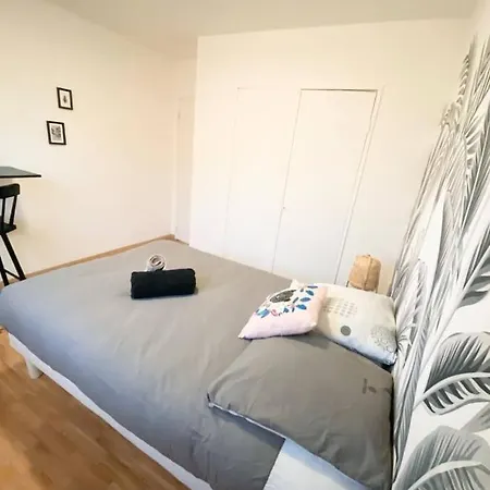 Private - Shared - - Tram A - Parking C2-4 *