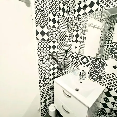 Private - Shared - - Tram A - Parking C2-4