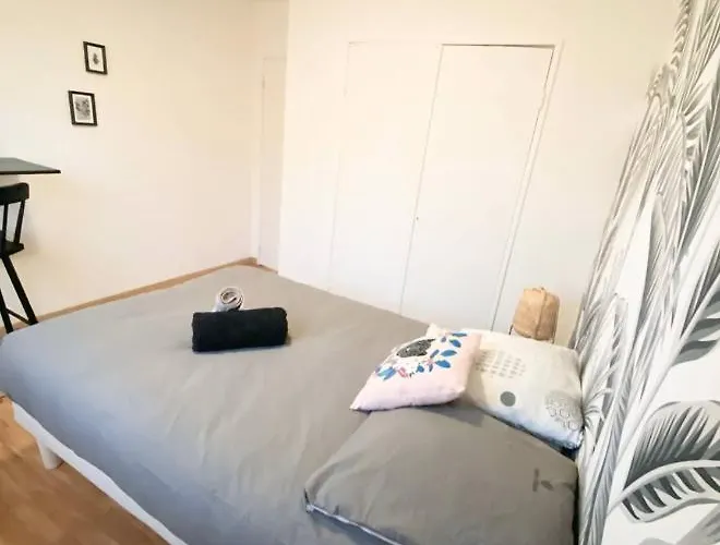 Private - Shared - - Tram A - Parking C2-4 Cenon