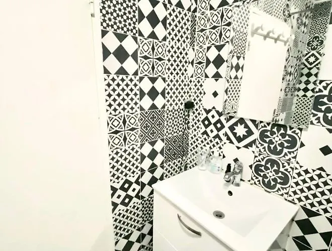 Private - Shared - - Tram A - Parking C2-4 Cenon